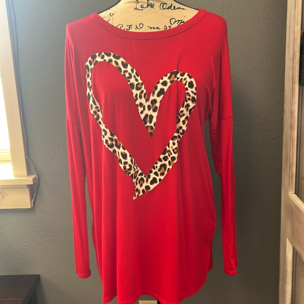 Leopard heart shirt
